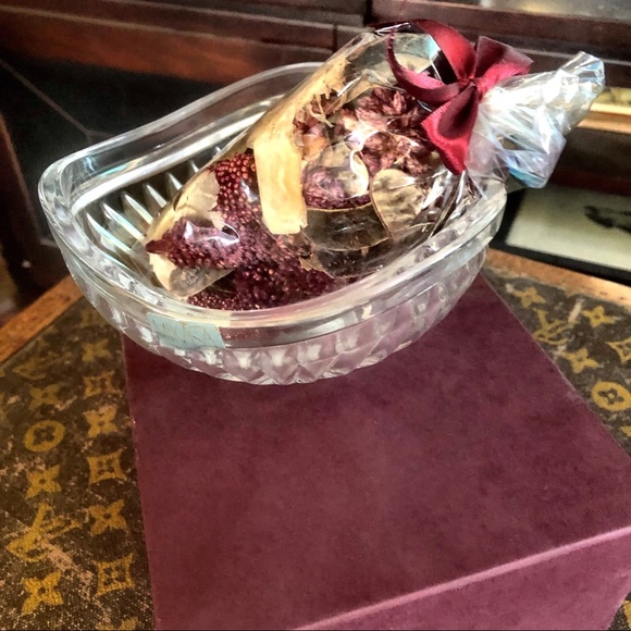 MIKASA Cimarron Crystal Bowl  & Potpourri Box Gift - Picture 2 of 7